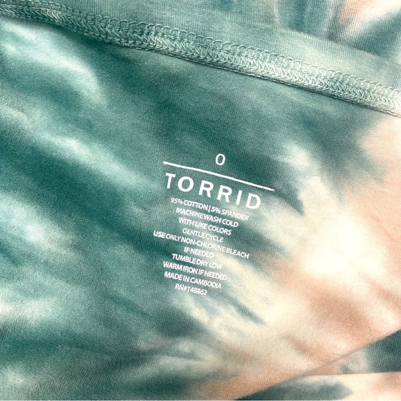 Torrid Green Tye Dye Foxy V Neck Halter Top 0 XL 12 - Picture 5 of 5